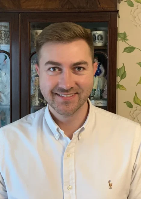 Pavol Gabaj, qualified counsellor and psychotherapist supporting Clapham, Chiswick, Earls Court and West Hampstead